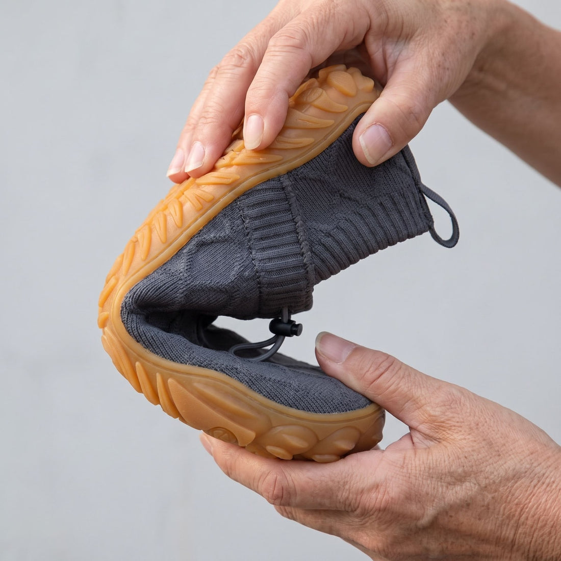 Detail: the sole bends in half