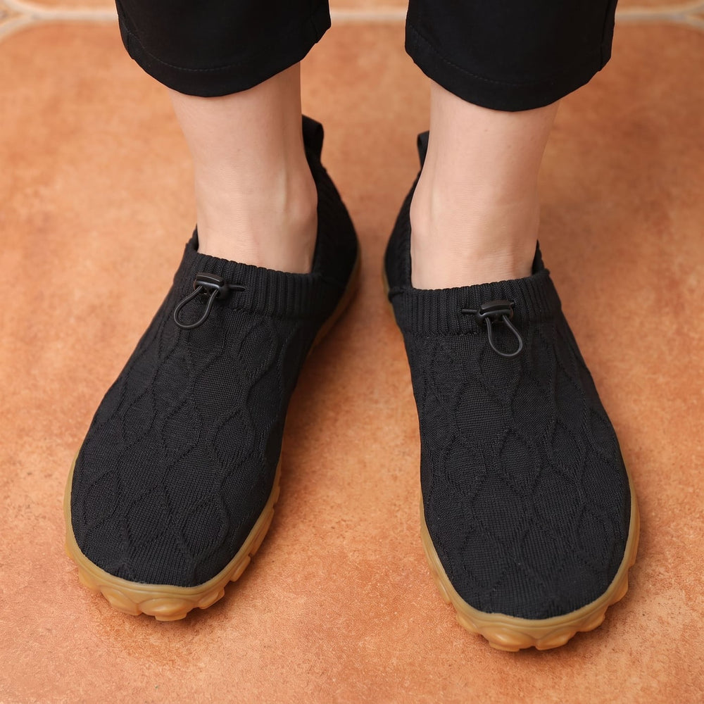 StrideFlex Wide in black, worn, seen from above